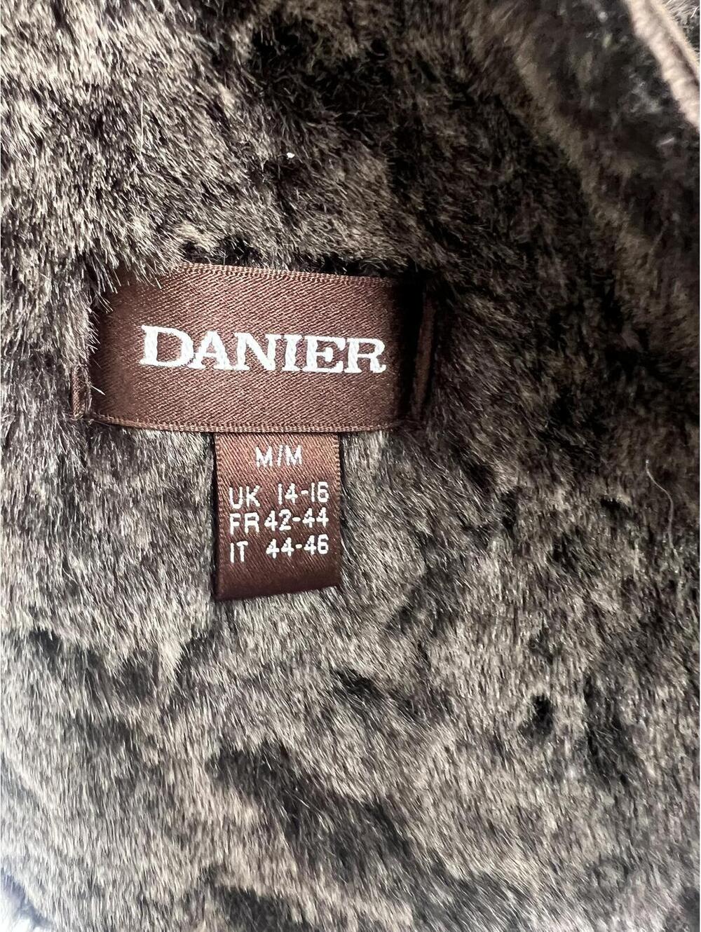 Danier Genuine LeatherAsymmetrical Zip Coat Faux Shearling Women's Medium - Picture 4 of 6